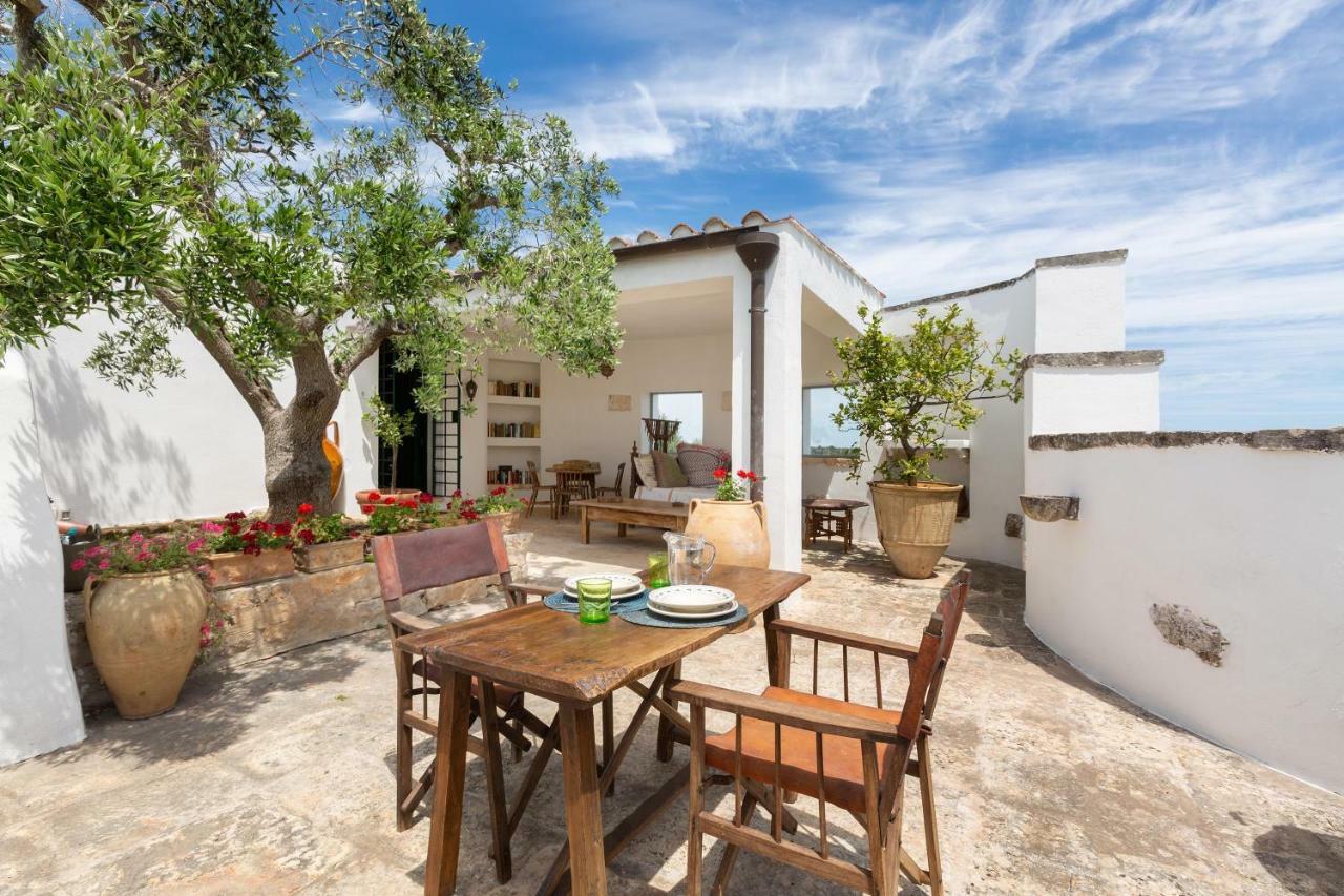 Trullo Il Karrubo Villa Ostuni Exteriör bild