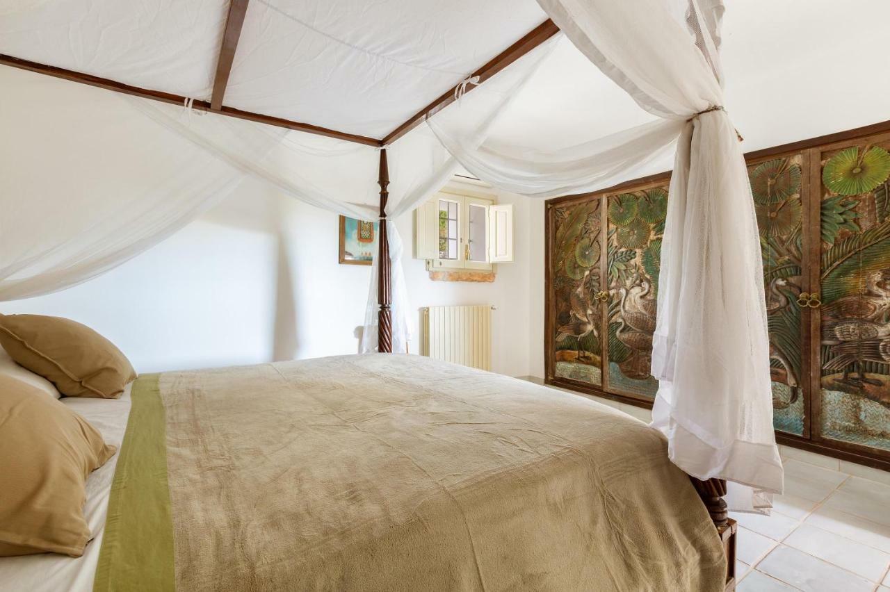 Trullo Il Karrubo Villa Ostuni Exteriör bild